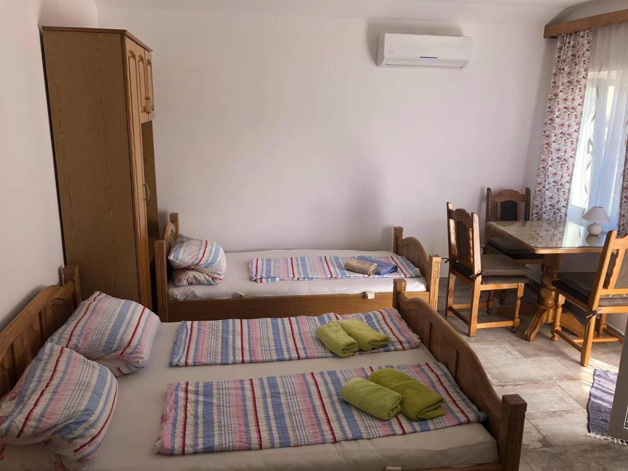 Krk Kornic Apartments Habitación foto